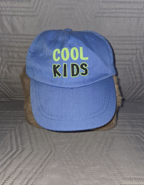 Czapka z daszkiem chłopięca