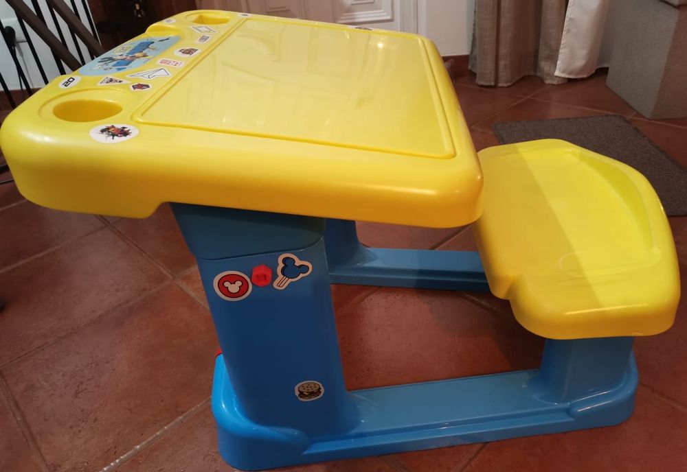 Mesa secretária do Mikey