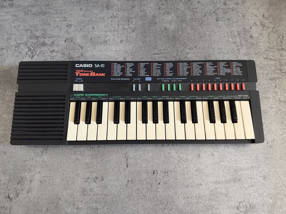 Keyboard Casio SA-10 (Bjork)