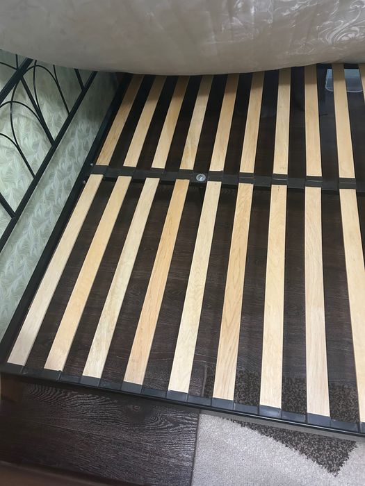 Ліжко двоспальне