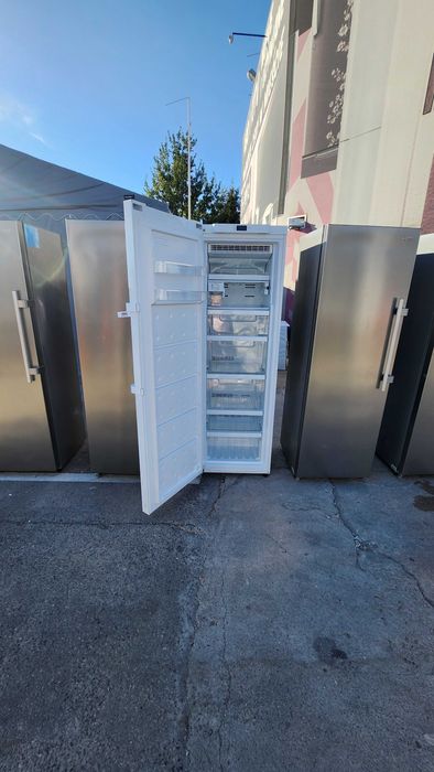 JANKI, ul. WSPÓLNA 6 Zamrażarka Midea 271l