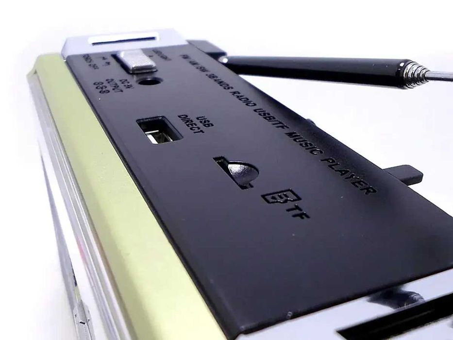 Радиоприемник радио GOLON RX-381 c фонариком и USB, есть опт