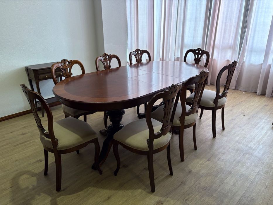 Mesa clássica de Jantar para 8 pessoas