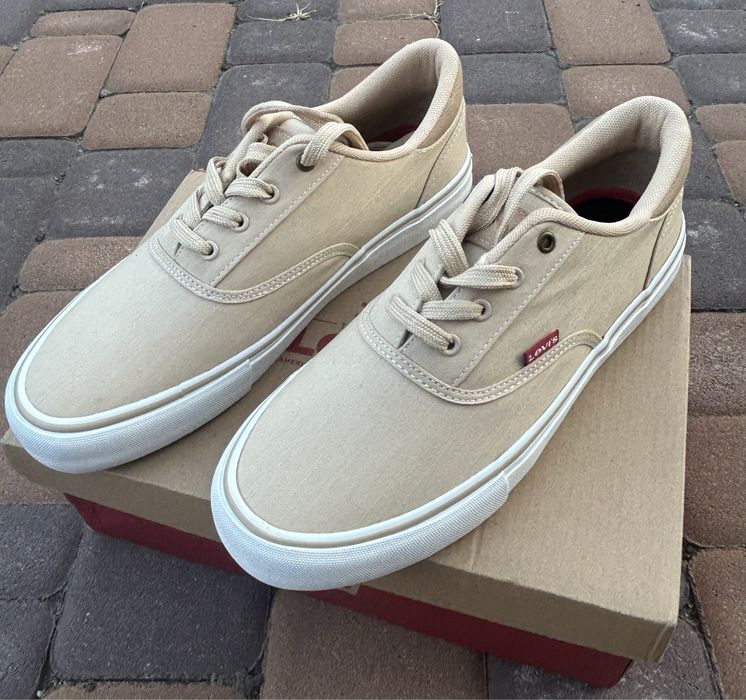 Кеди LEVI’S нові розмір 41,5