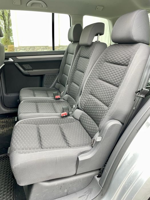 Volkswagen Touran 2.0TDI 2009 Rok