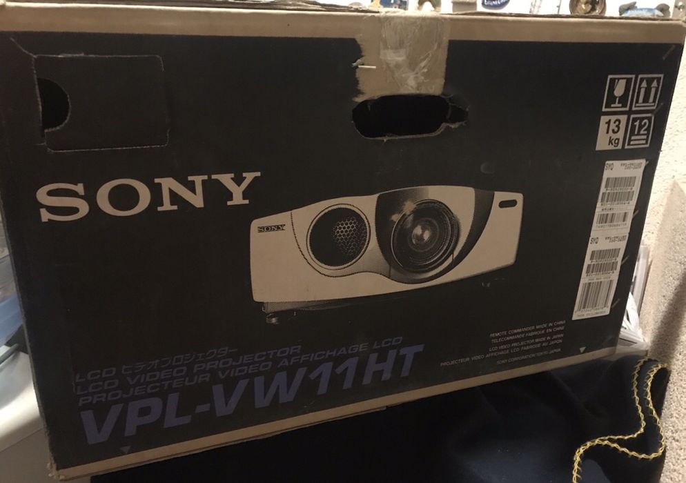 Кінопроектор Sony LCD VPL-VW11HT