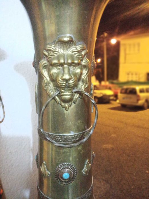 Jarrões latão 60 cm altura valor por cada