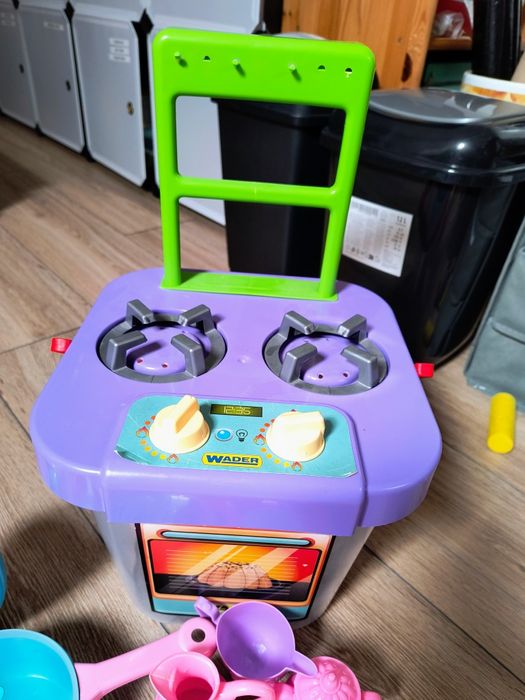 Kuchenka z naczynkami