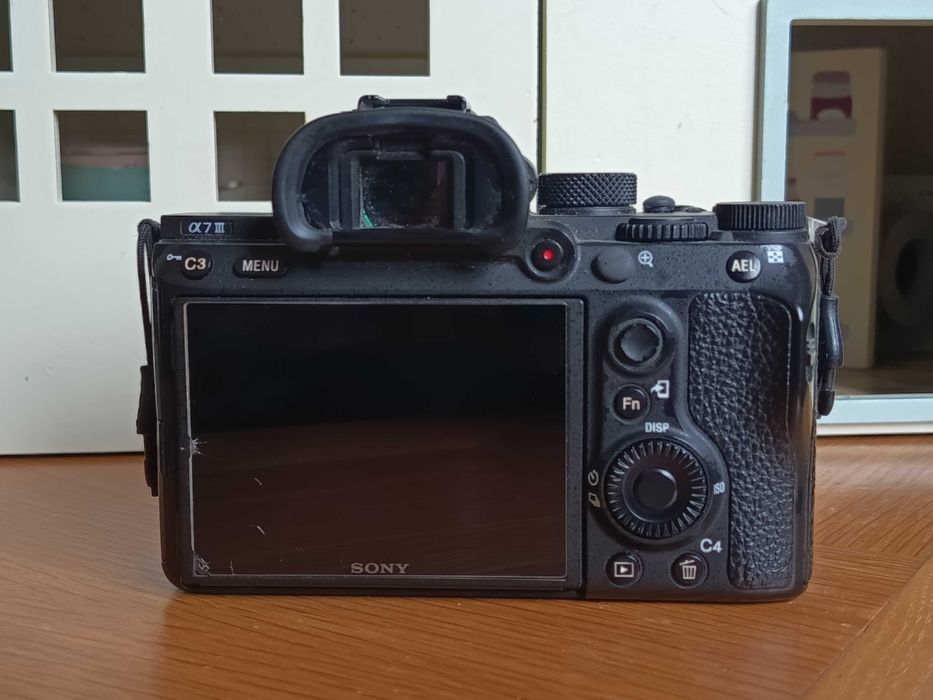 Sony A7 iii - 65k disparos - sem lentes