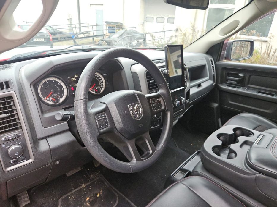 Samochód Dodge RAM 1500