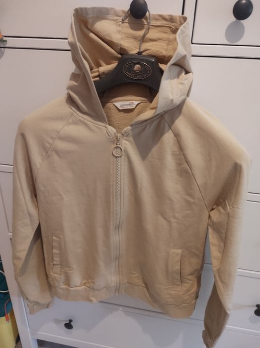 Dres dziewczęcy  jasno- beżowy COCCODRILO rozm. 164