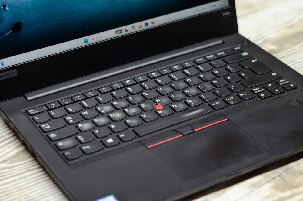 Ноутбук Lenovo ThinkPad E480 i5-8250U 3.4Ghz/DDR4 8Gb/SSD 240Gb/14´