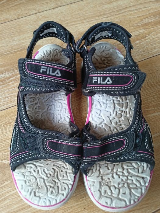 Sandałki firmy Fila rozmiar 32