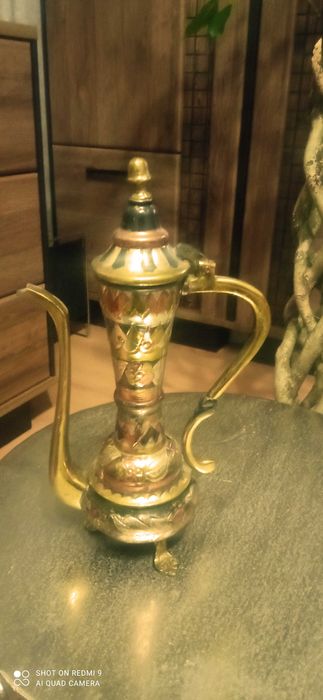 Dzbanuszek metalowy amfora