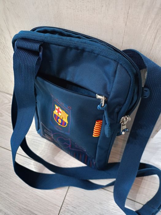 Sprzedam saszetkę na ramię dla fana FC  Barcelona