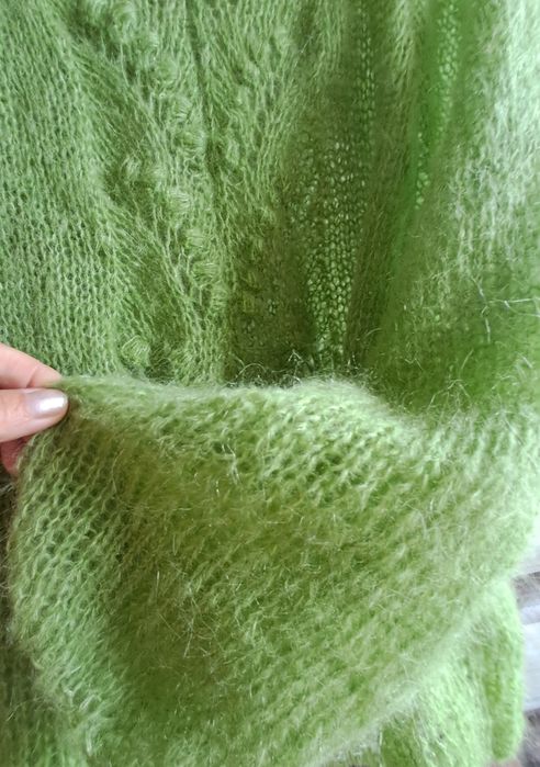 Cudny sweterek z moheru kidsilk. Handmade.