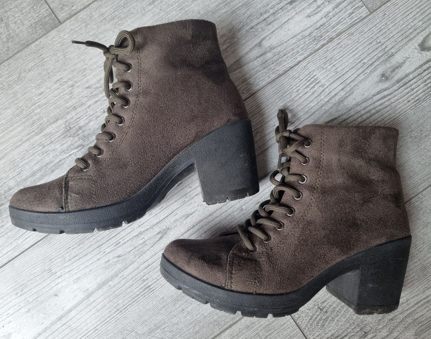 BOTKI jesienne koturny r.38 sinsay kolor ciemny khaki/ ciemna oliwka/