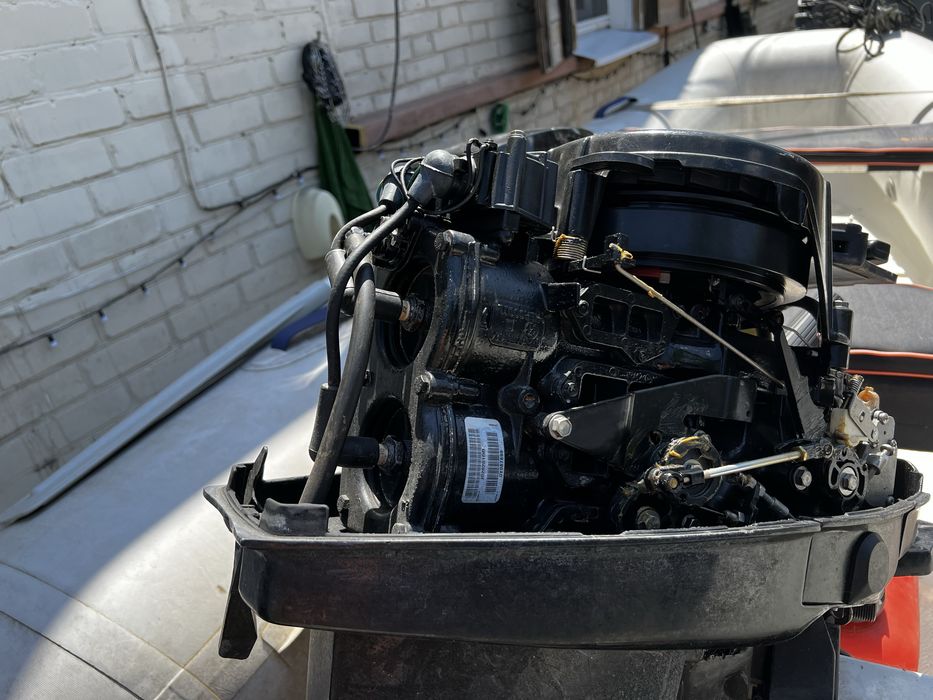 Лодка моторная RIB с мотором и лафетом катер човен