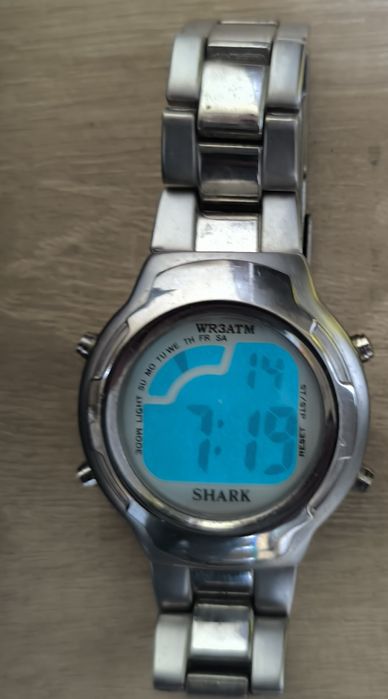 Zegarek Shark...