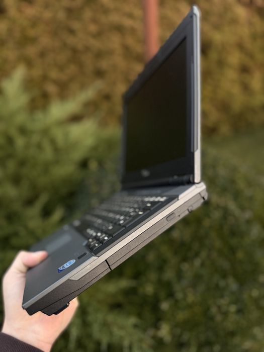 Ноутбук Fujitsu Siemens U9210 Core 2 Duo P8400 4/100GB  2.1″