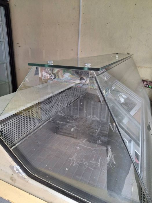 Продам Холодильну вітрину