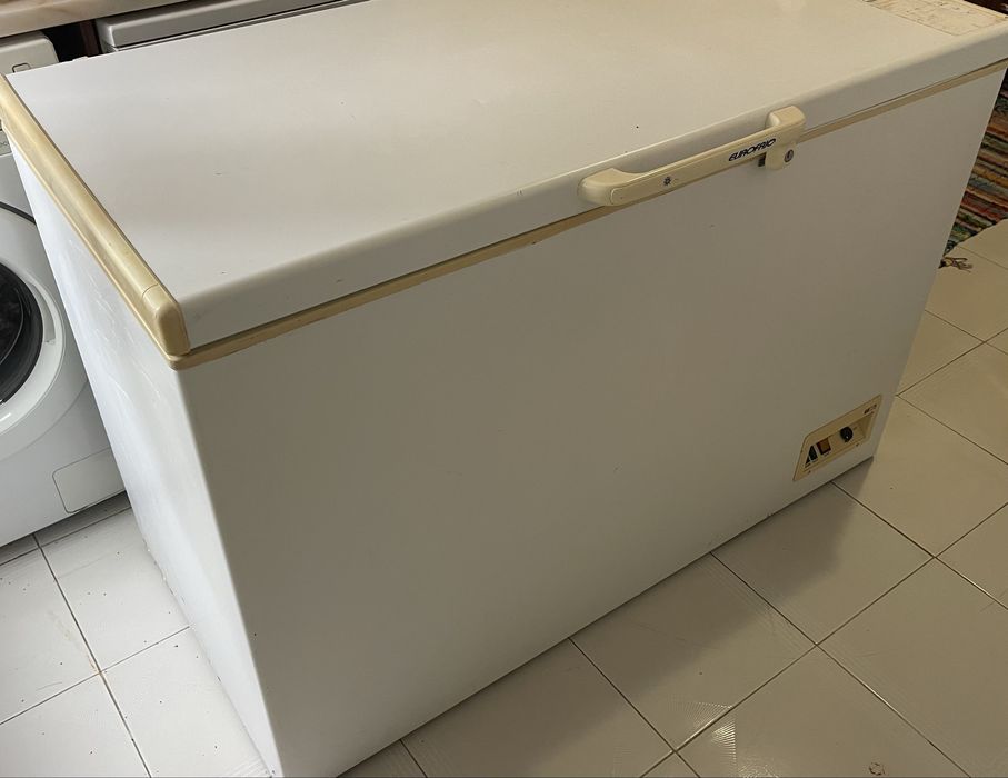 Freezer Horizontal EUROFROST 400L – Ótimo Estado!