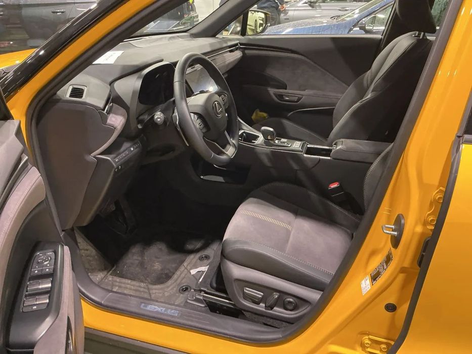 Lexus LBX Cool