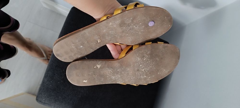 Sandálias rasas tamanho 35. Seaside