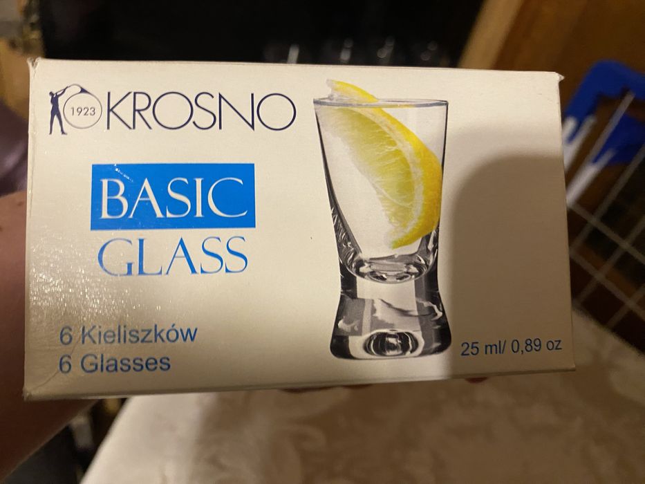 Komplet kieliszki podstawki gratis 6 sztuk