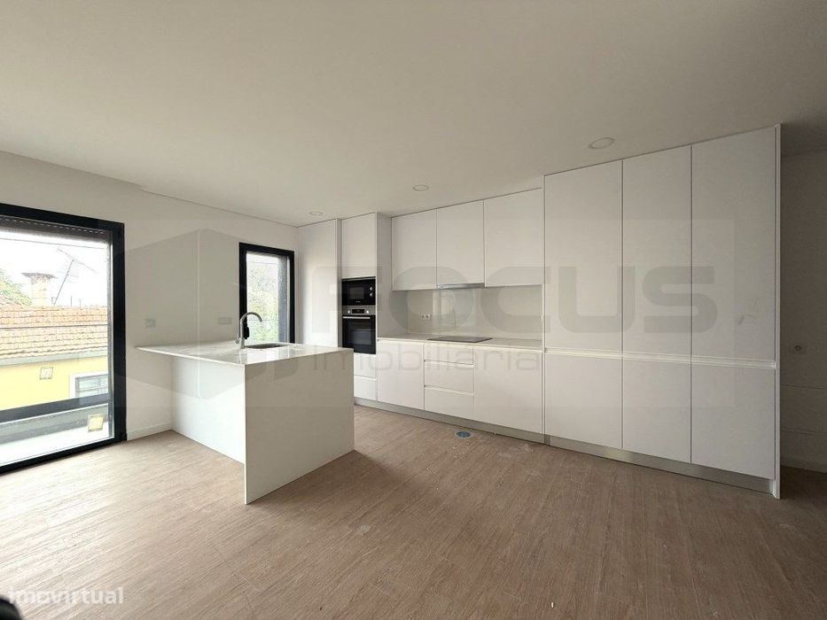 Novidade no mercado !!! Apartamento T2 com 2 SUITES- Aveiro / Esgueira