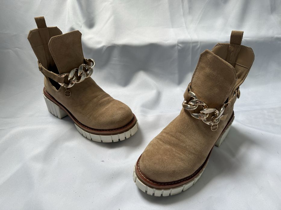 Beżowe botki DeeZee 39