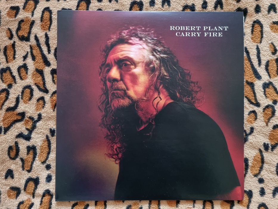 Robert Plant ‎– Carry Fire

Lp vinil