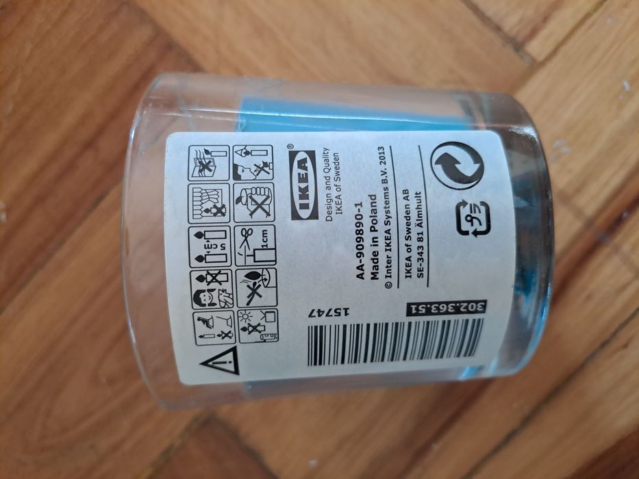 Vela azul ikea copo vidro e metal
