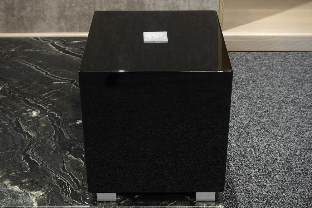 REL Tzero MKIII Czarny Subwoofer Aktywny Outlet