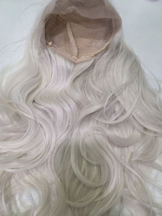 Peruca Longa Ondulada - Loira Clara