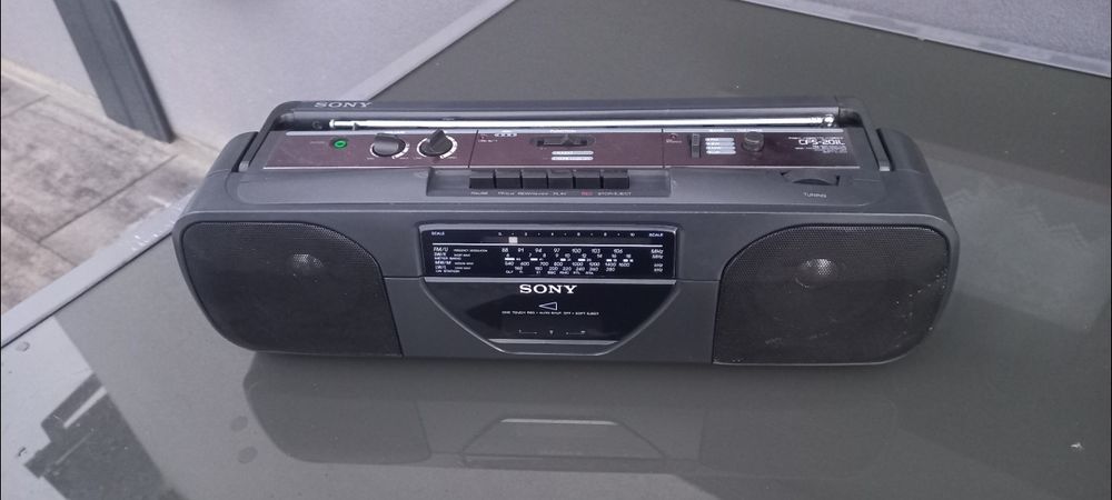 Radio Magnetofon SONY CFS-201L na kasetę Jamnik