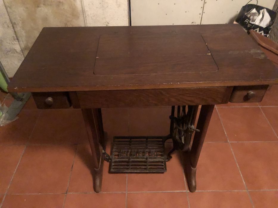 Maquina de costura Singer