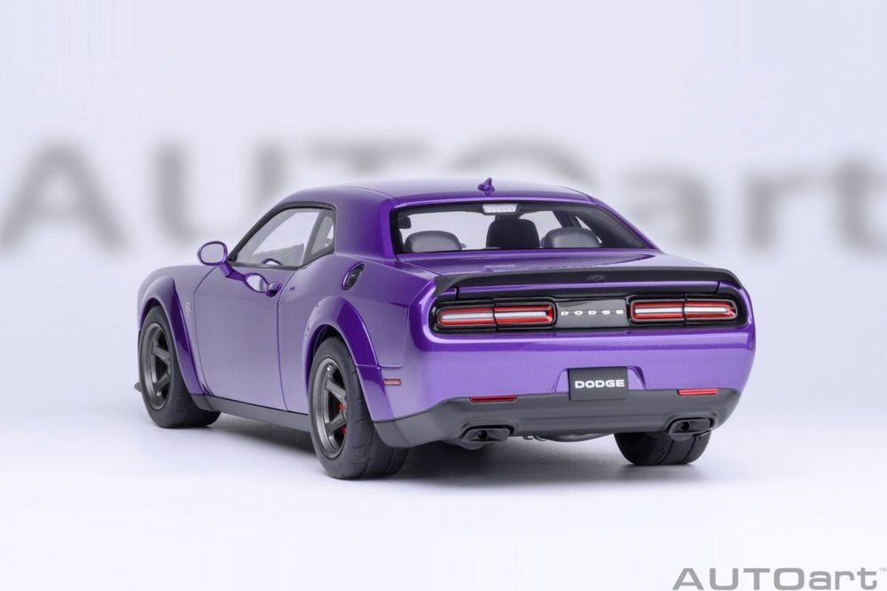 Nowość AUTOart Dodge Challenger SRT Super Stock 2023  Plum Crazy 1/18