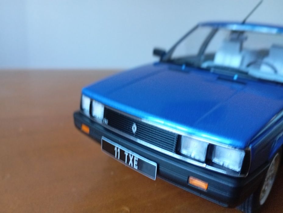 Miniaturas de carros 1.18