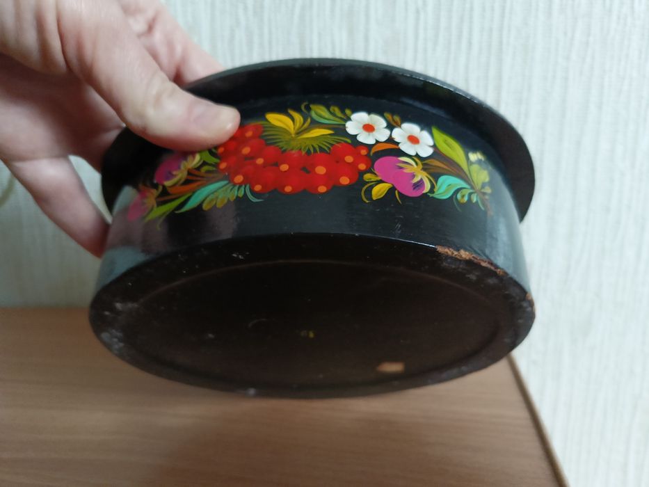 Шкатулка для украшений.