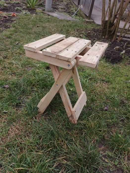 Стілець складний деревяний