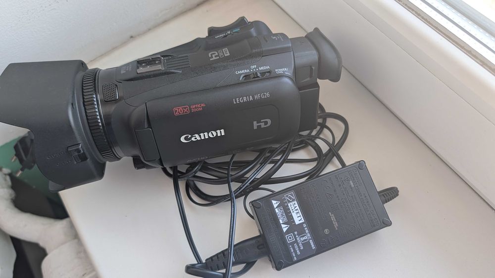 Продам відеокамеру Canon Legria HFG26 робочу в хорошому стані.
