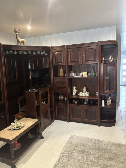 Oportunidade – Móvel de Sala Completo em Madeira Maciça