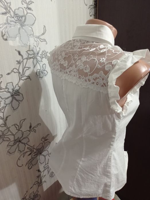 Белая блузка нарядная