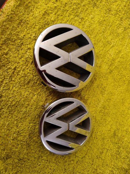 Par de emblemas VW Originais– 70€
