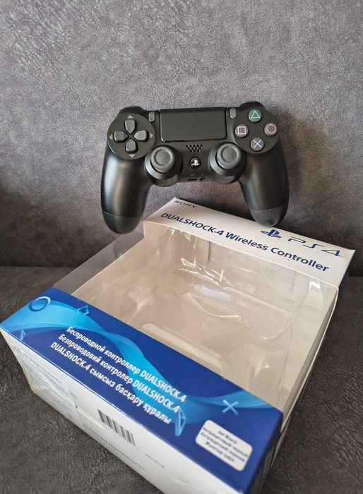 Джойтик  Dualshock 4(Jet Black)