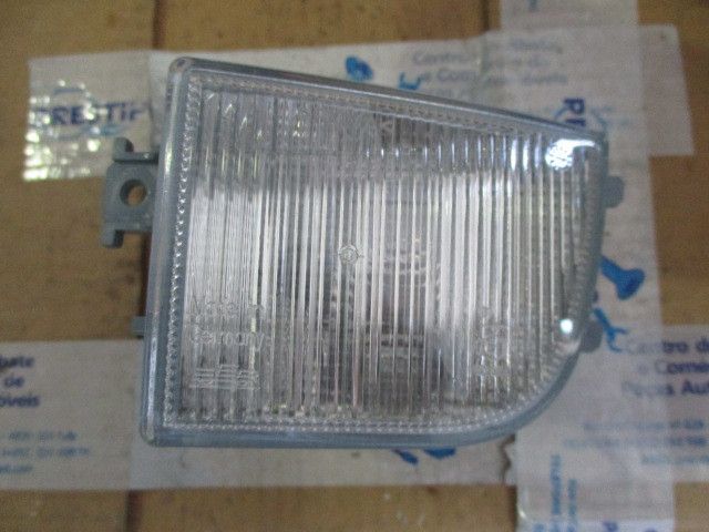 Pisca frente esquerdo VOLKSWAGEN Passat (3A2, 35I)