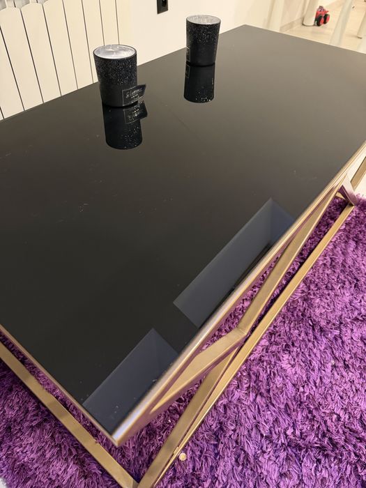 Szklana ława czarno złota