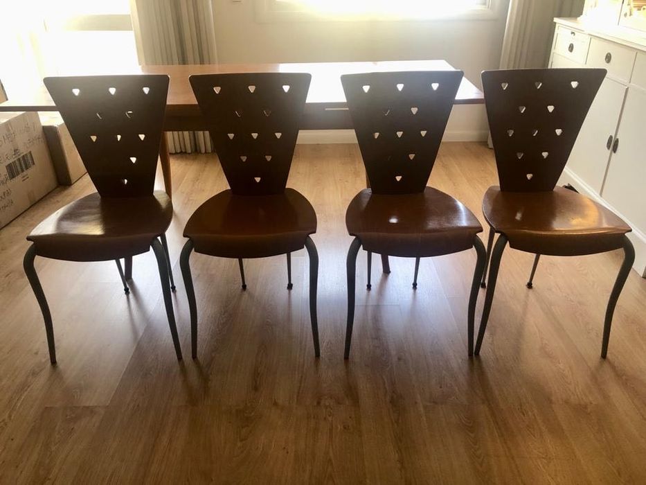 Conjunto mesa e cadeiras sala em cerejeira