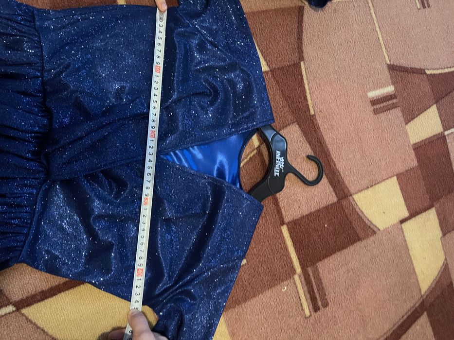 Святкова сукня для мами та маленької принцеси